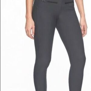 Athleta Stellar Crop